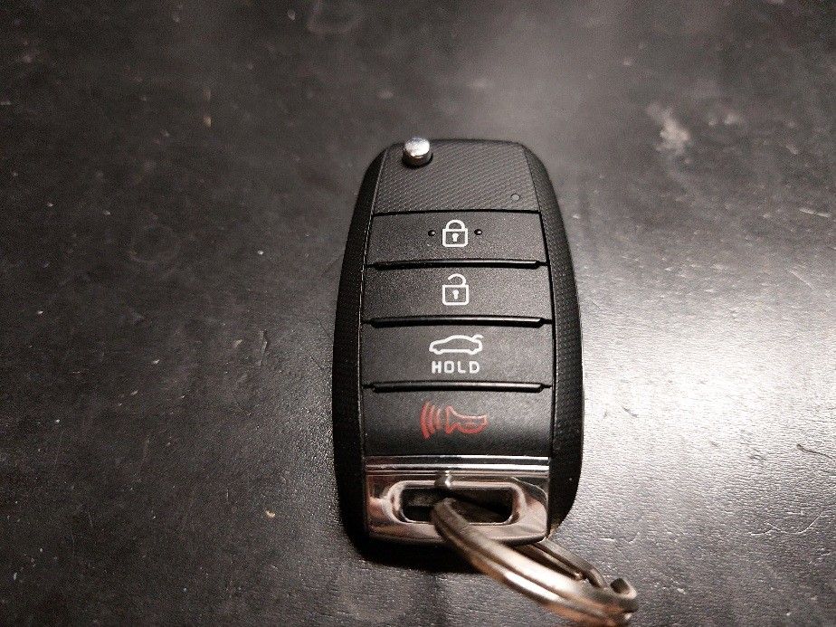 Kia Key Fob OEM Ready For Programming.