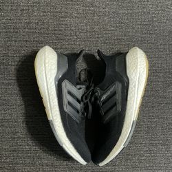 Adidas Ultraboost Womens Size 6=Youth Size 4.5