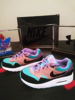 Girls nike
