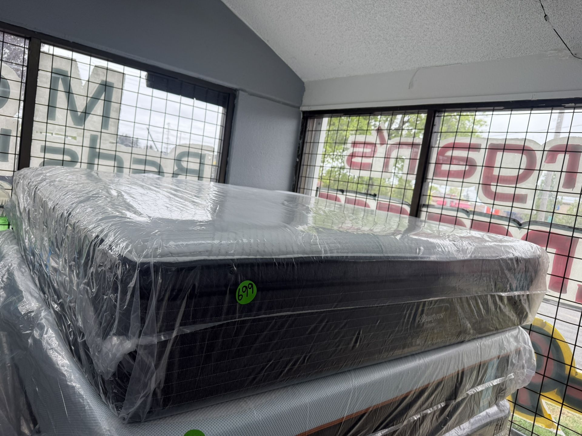 CALIFORNIA KING SIZE SIMMONS BEAUTYREST HARMONY PILLOW TOP MATTRESS & BOX SPRINGS BED SET