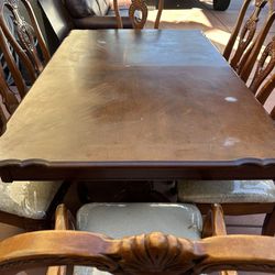 Dining Room Table And 8  Chairs $150