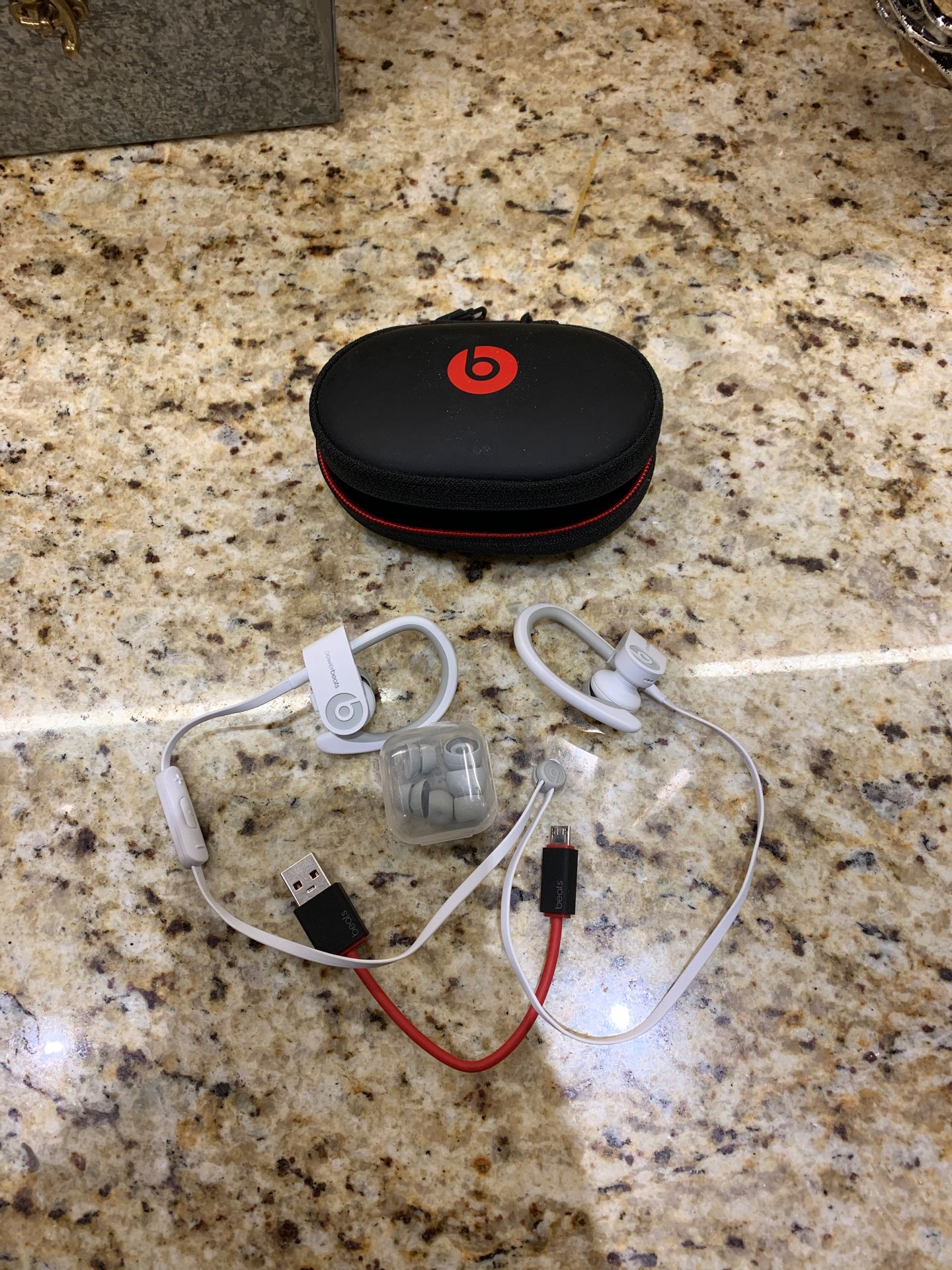 Beats Powerbeats model 2