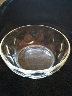 Vintage Arcoroc France Clear Glass Bowl