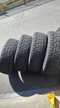 265/65R18 Brand new Kumho Road Venture AT52