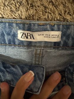 Zara jeans size 4