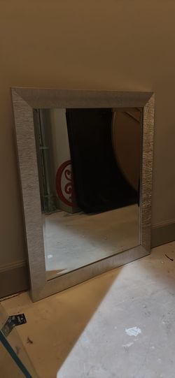 LAST DAY PICK UP SUNDAY MOVING MIRROR