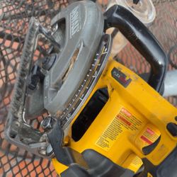 DeWalt SAW