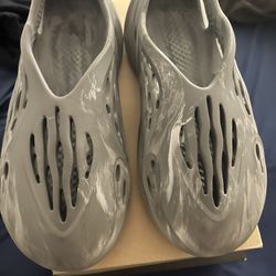Yeezy Foam Runners 