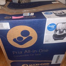 Maxi-Cosi Pria All-In-One Convertible Car seat. 