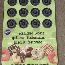 Wilton 24 Cavity Scalloped Cookie Pan New 