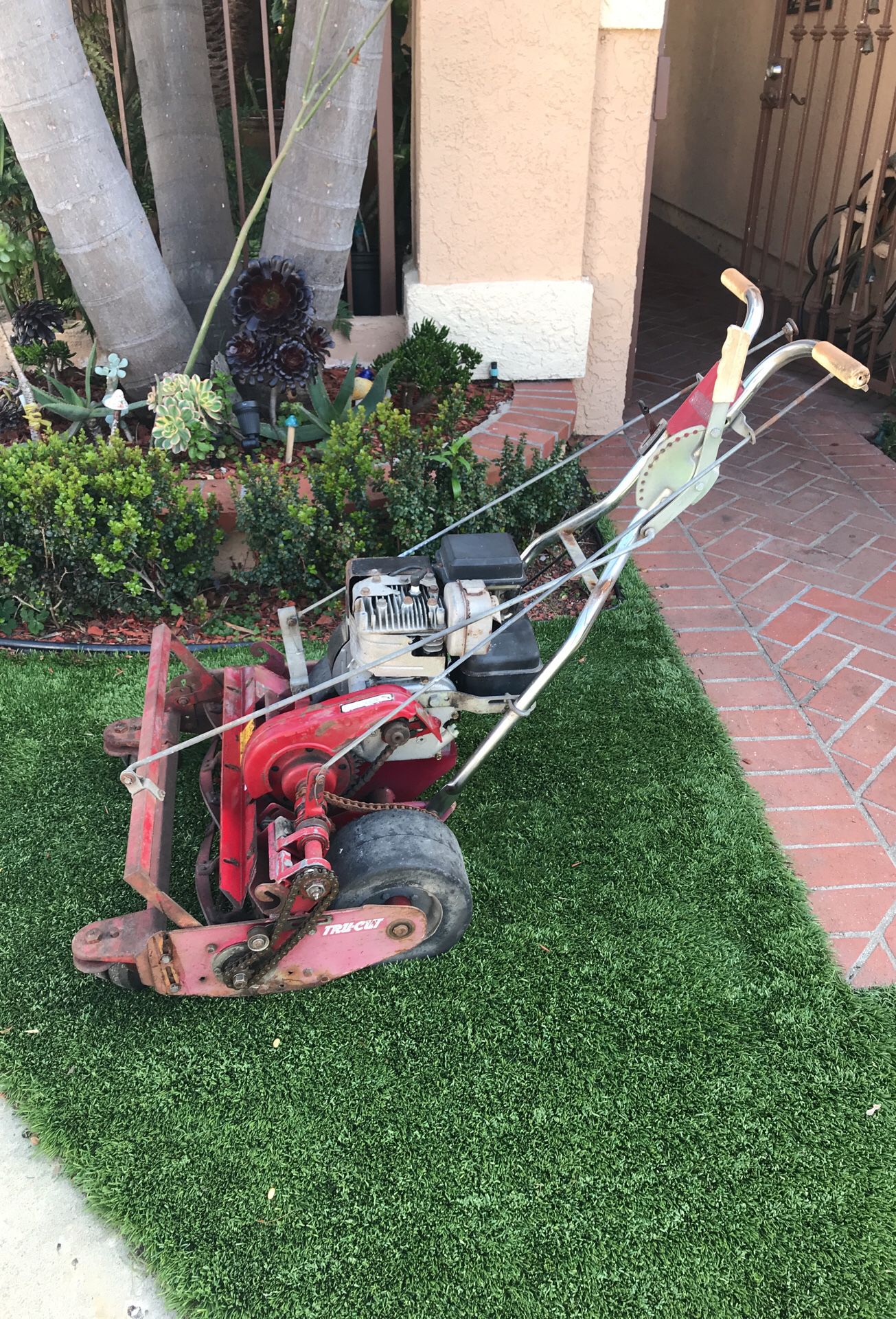 Tru cut reel mower for Sale in Laguna Hills, CA - OfferUp