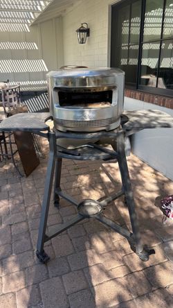 Solo Stove wood fired pizza oven with stand