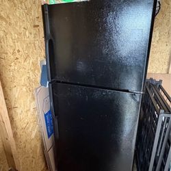 GE top freezer refrigerator 