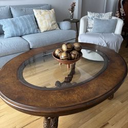 Traditional Wooden Oval Cocktail/Coffee Table with Glass Top 