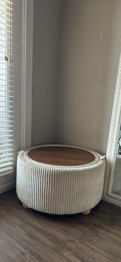 Ottoman/Coffee Table w/ hidden storage