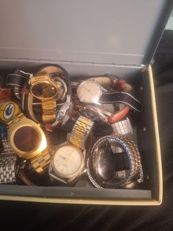 Muchos Relojes Aun Precio