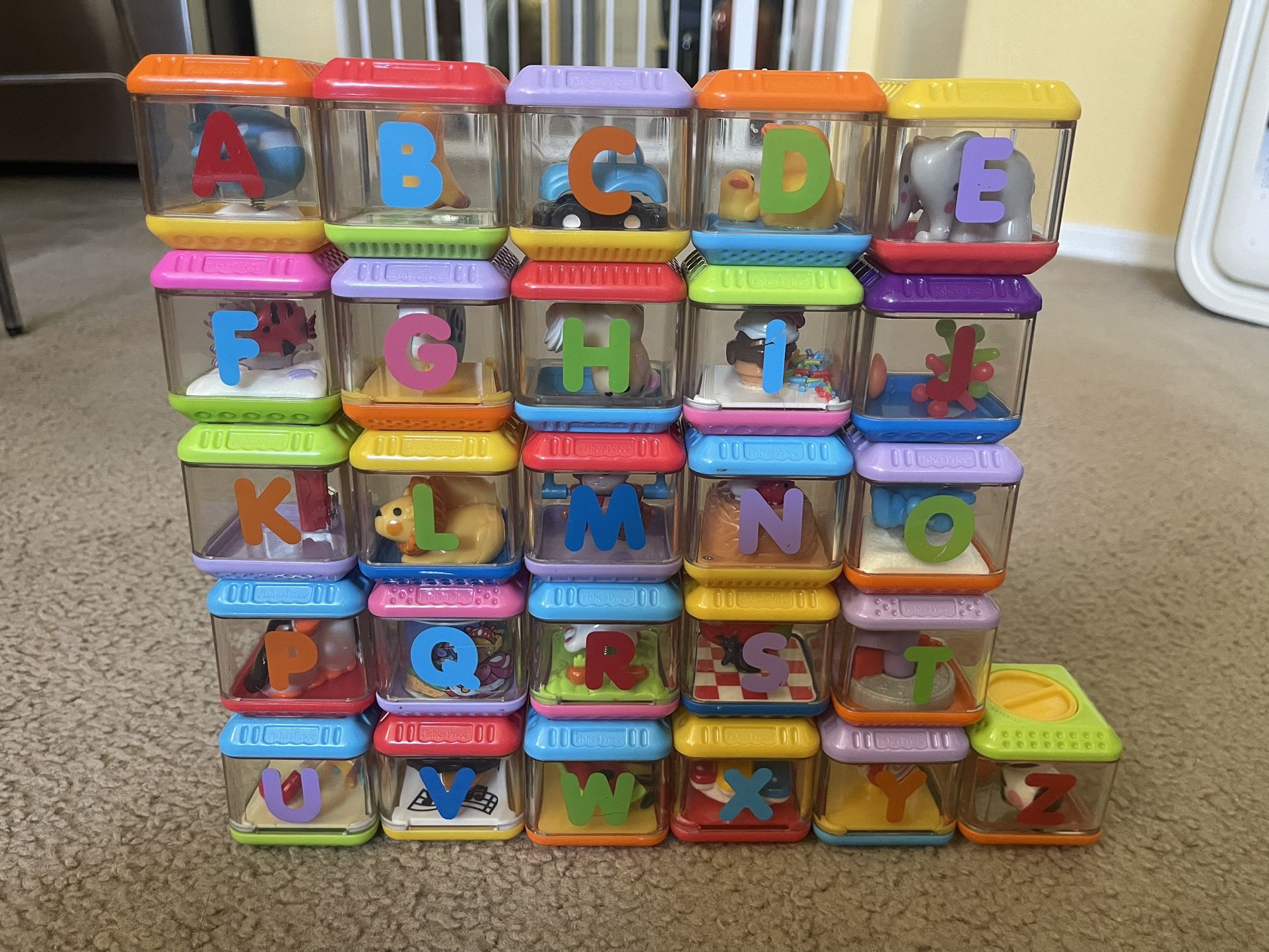 Fisher-Price Peekaboo Blocks Full Alphabet