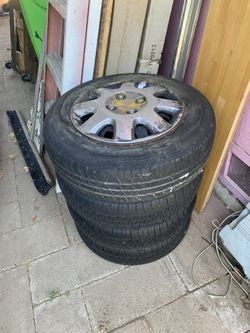 Set of 4 Tires Excellent Condition