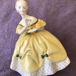 Royal Doulton Collectibles Porcelain Figurine,1965 English Bone China THE LAST WALTZ HN 2315 Made In England gifts