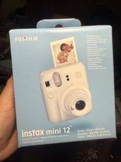 Fujifilm instax mini 12 camera - clay white 