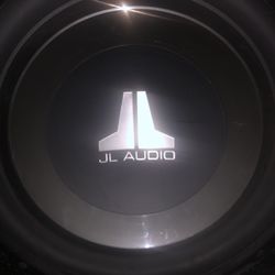 2 12” Jl  Audio V3 Subwoofers Like New