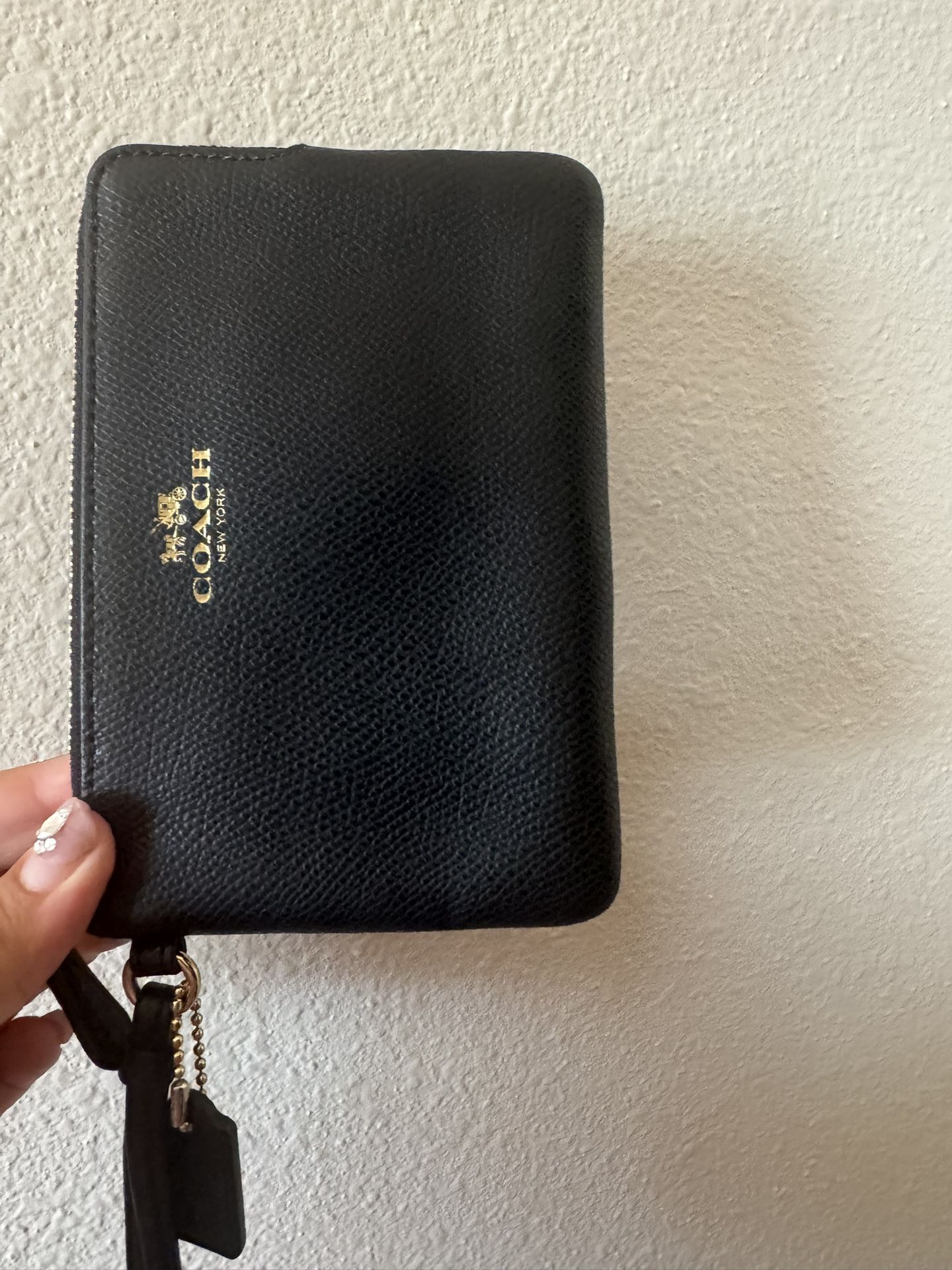 Coach Wristlet🖤 
