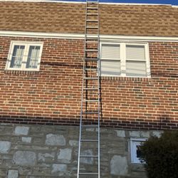 24 FT. Aluminum Extension Ladder.