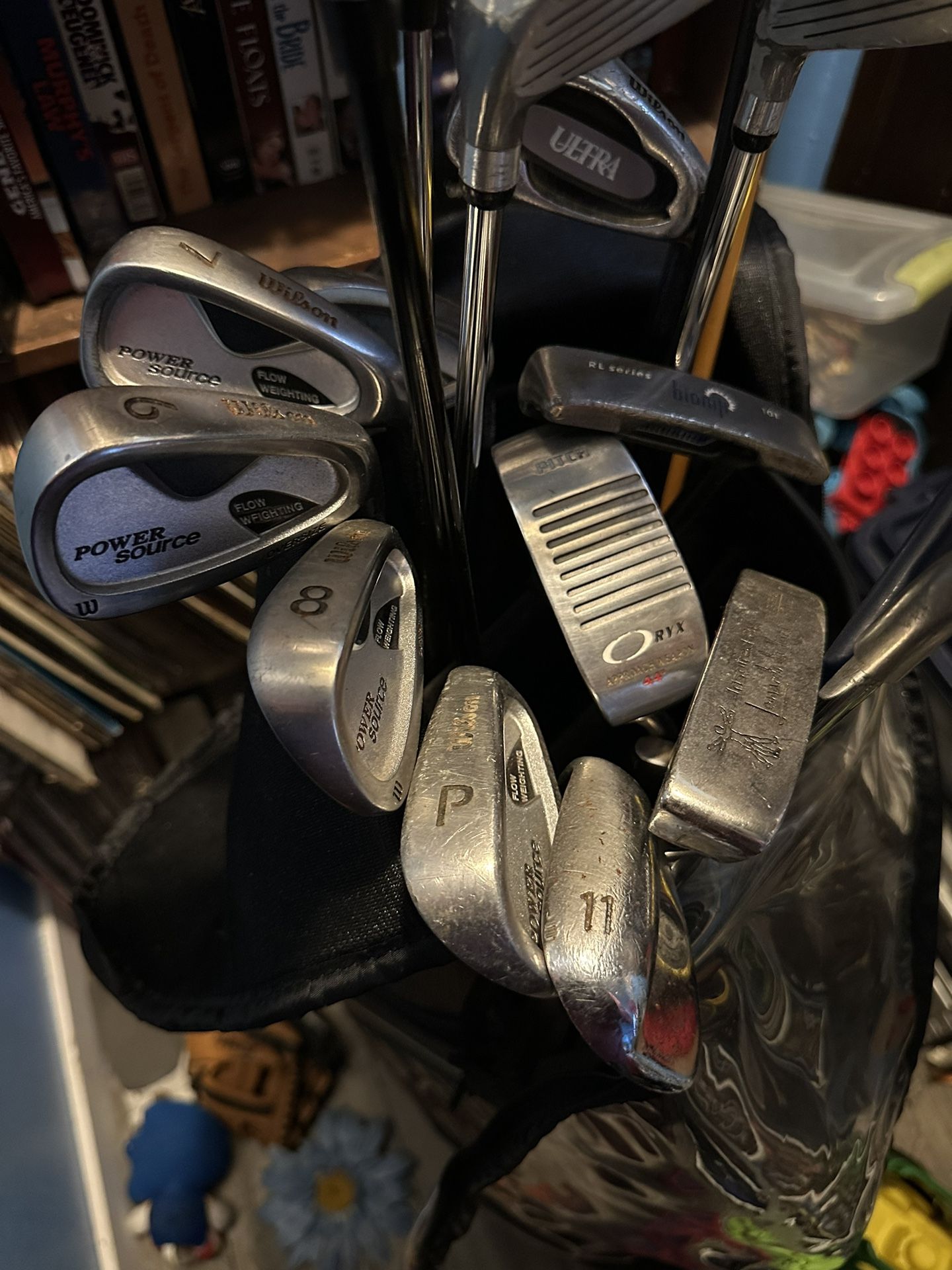 STILL AVAILABLE MAKE ME AN OFFER Top Flite 2000 XL Golf Club Bag With 18 Golf Clubs