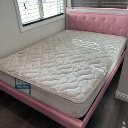 Full Size Bed 