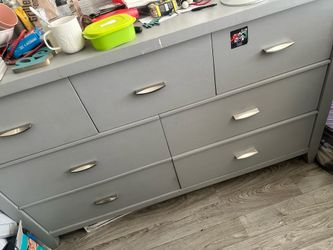 Moving sale