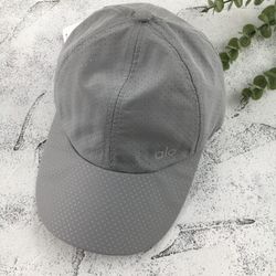 NWT Alo Yoga Performance Casual Fashion Grey