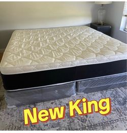 NEW Mattress King Size Plush Pillowtop With Box Spring // Offer  🚚
