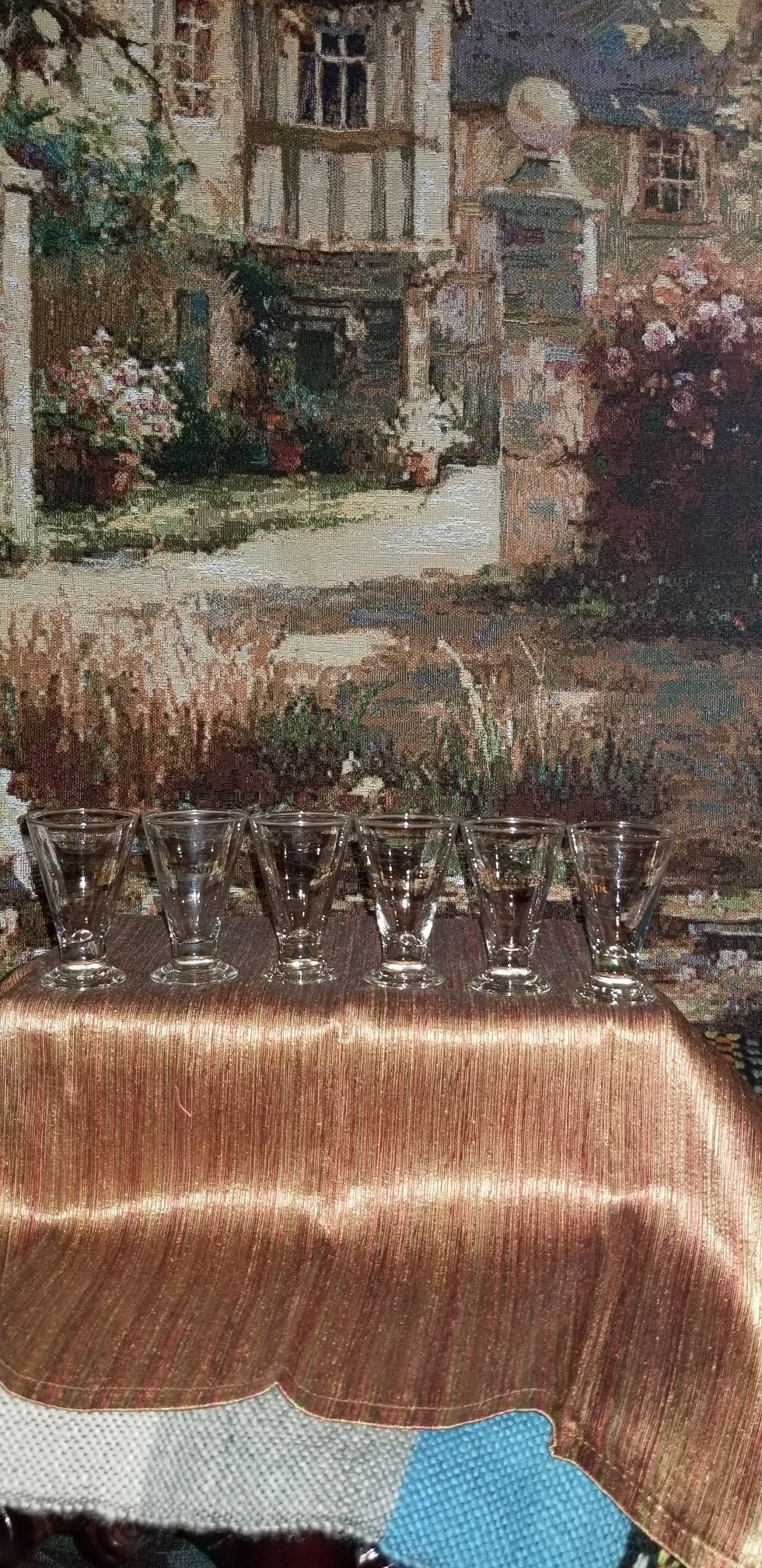 CORDIAL GLASSES