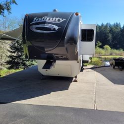 Infinity By Dutchman ,38 FT 5TH wheel, Clean &  in Good Condition,  Lowered Price  $23,000