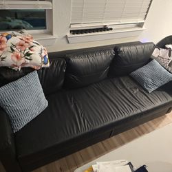 Fold out couch