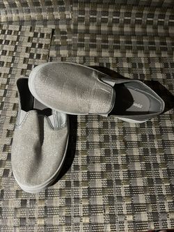 Oomphies Girls Size 2 