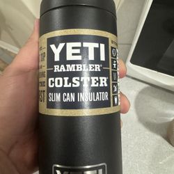   YETI 12 OZ COLSTER® CAN COOLER