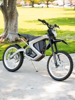 RAWRR Mantis ⚡️ LOW MILES ⚡️ E-BIKE surron talaria rtr strike