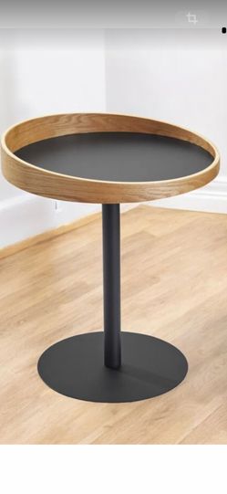 Hileman 22” Wood and Metal Round Pedestal End Tabl