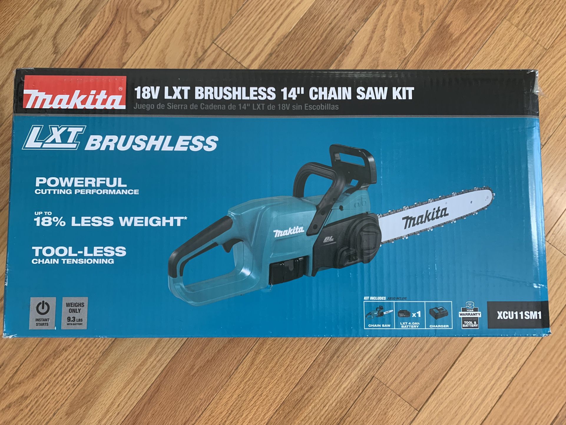 Makita LXT 14 in. 18V Lithium-Ion Brushless Battery Chainsaw Kit (4.0 Ah)
