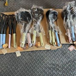 Kitchen Staff. Shower . Foaming Bath Ball. Pen Bag. Coins Bag