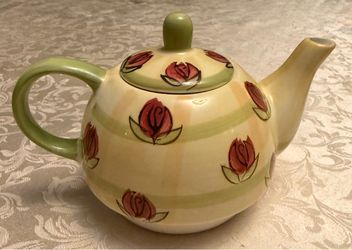 Royal Norfolk Ceramic Teapot