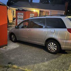 2008 Toyota Sienna
