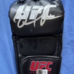 Daniel Cormier Signed Glove With Authenticity 