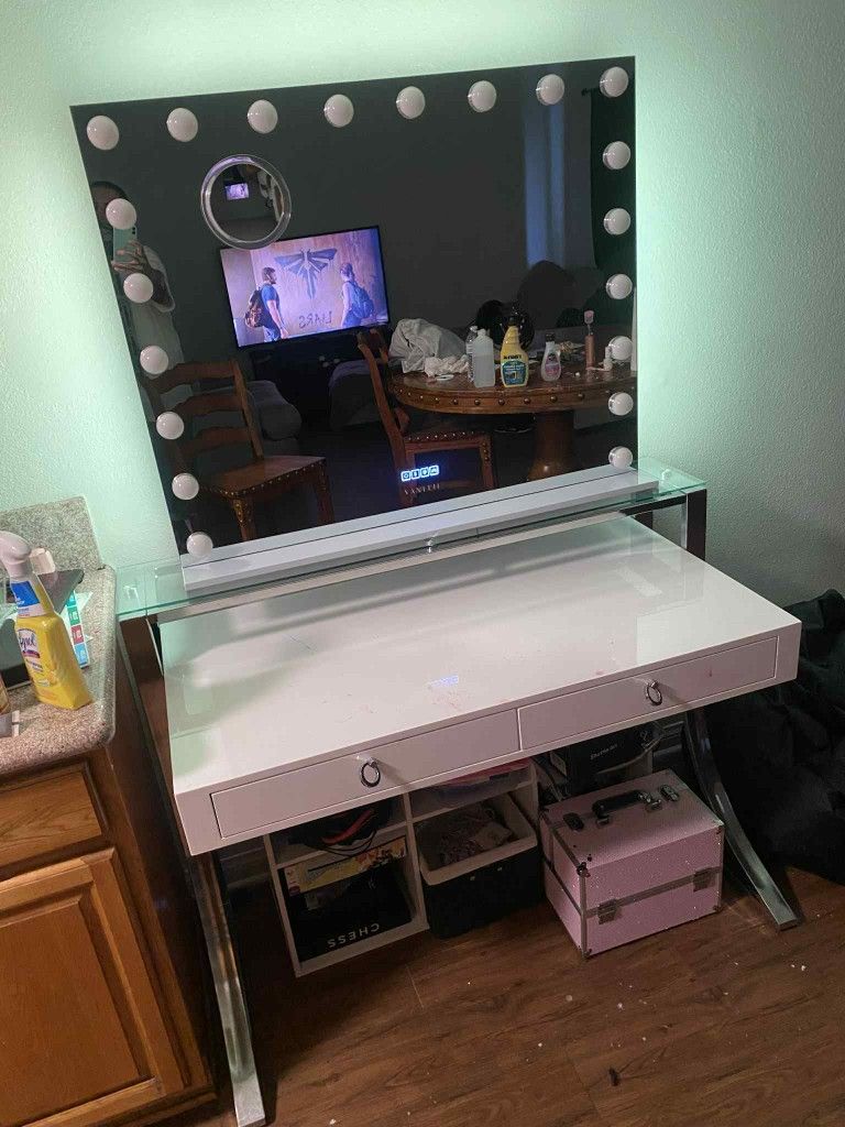 Vaniti Mirror Desk