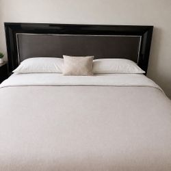 Modern Dark Wood King Bed Frame – Sleek Black Finish w/ Headboard & Footboard