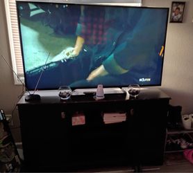 ✨Price Negotiable✨”55”in Tv & Entertainment Center