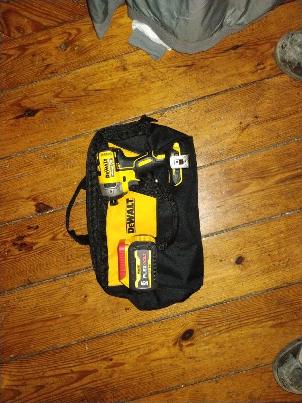 3 Speed Impact And 6 Amp 60v Battery With Bag