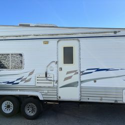 2005 Thor Toy Hauler