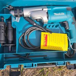 New Makita 2 Speed hammer Drill